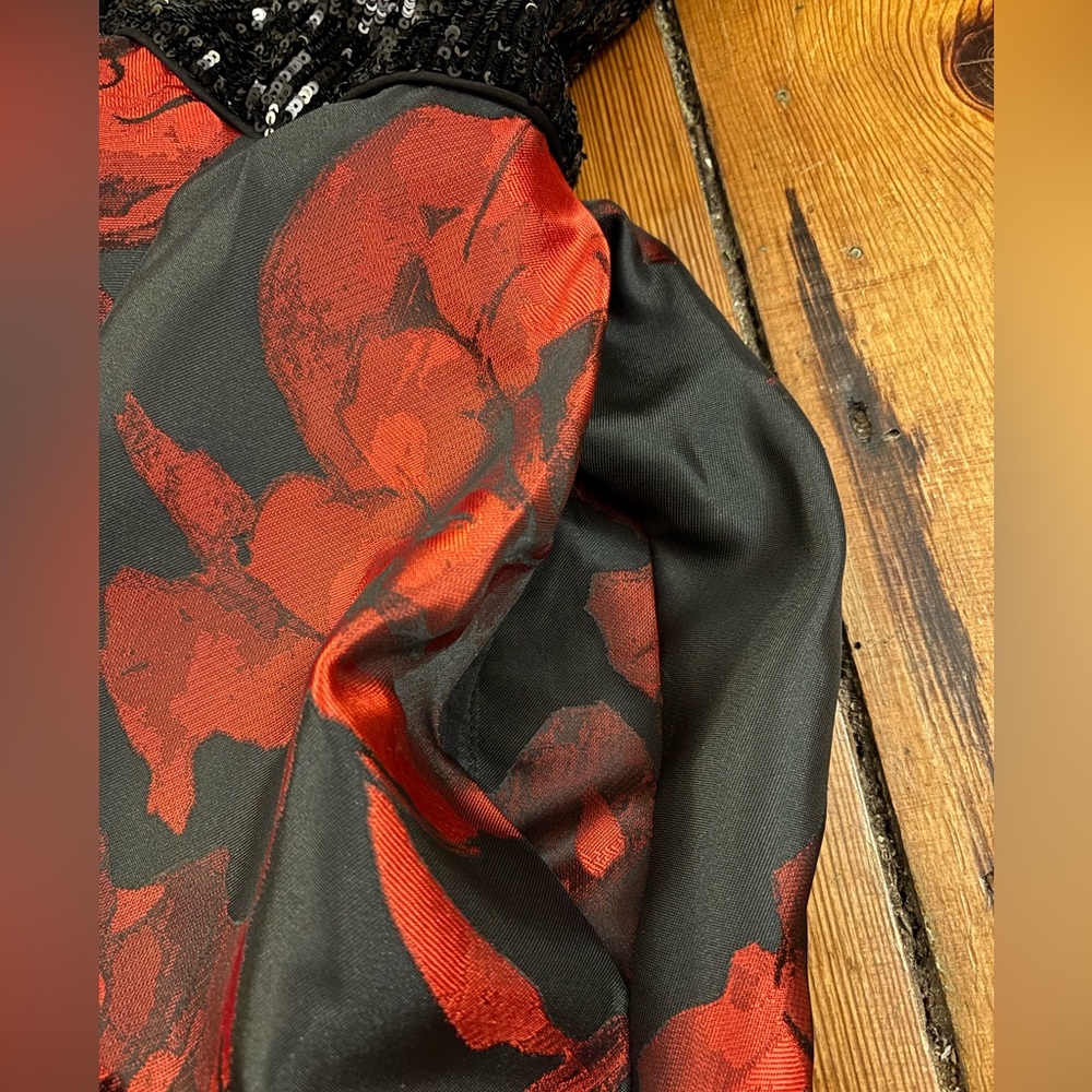 Carmen Marc Valvo Infusion V-Neck Halter Sparkle Satin Floral Gown - Picture 7 of 7